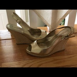 Lilly Pulitzer Kristin Leather Wedge Gold Metallic